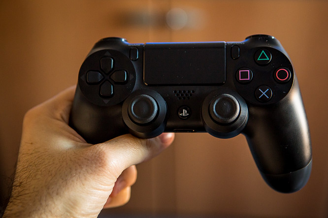 PlayStation 4 teszt - Csak lassan a testtel! PlayStation 4 teszt - Csak lassan a testtel!