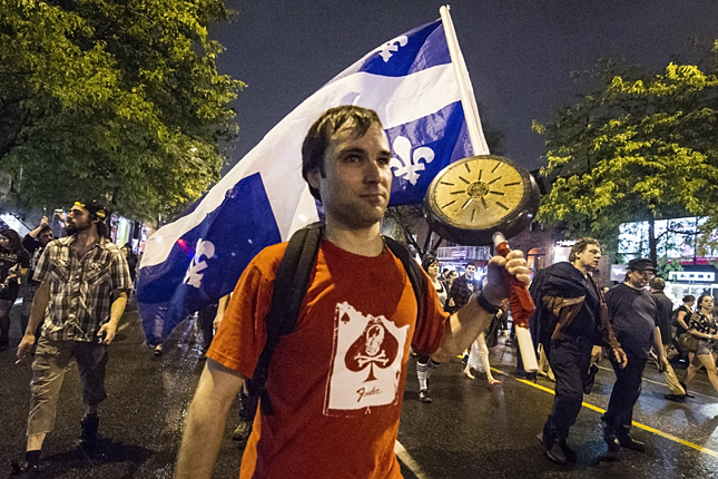 varg  k,   a t ntet k val sz  leg megpr b    megakad  ozni, hogy