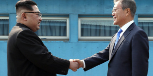 Forrás: MTI/EPA/Korea-közi csúcs sajtószolgálata pool