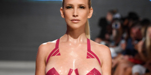 Forrás: Getty Images for Art Hearts Fashion/2018 Arun Nevader/Arun Nevader